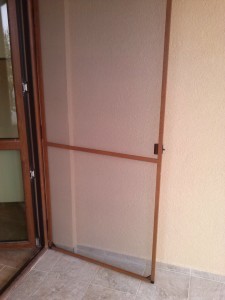Комарник с панти